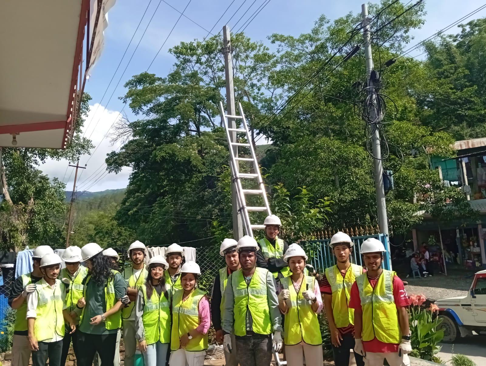 Telecom Technician Photo 9